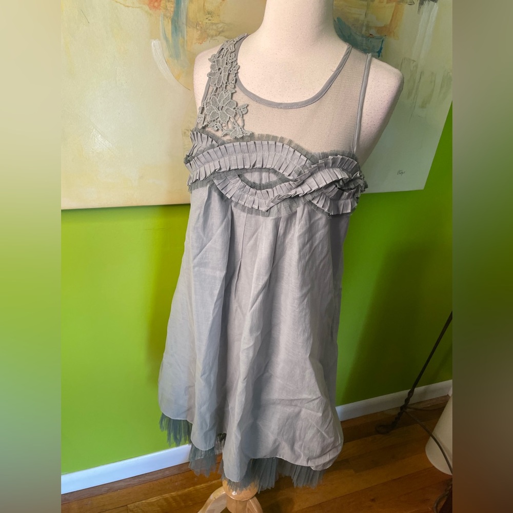 Unique dress. But stunning